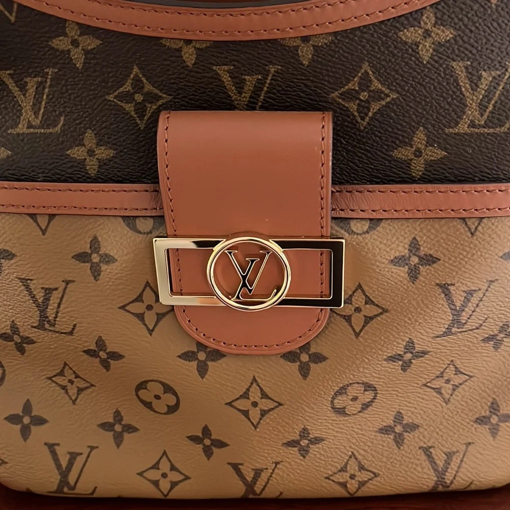 Louis Vuitton Handbag - Picture 3 of 3
